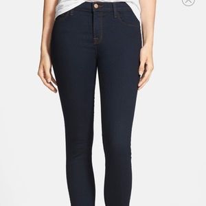 J Brand Skinny leg 811 mid rise jeans size 26